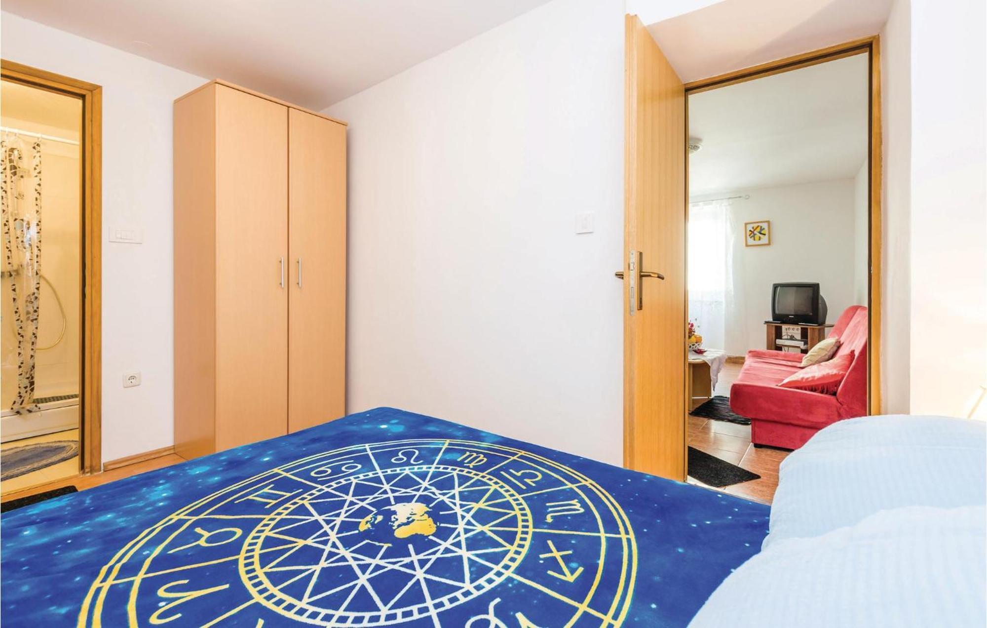 1 Bedroom Nice Apartment In Senj Senj  Extérieur photo